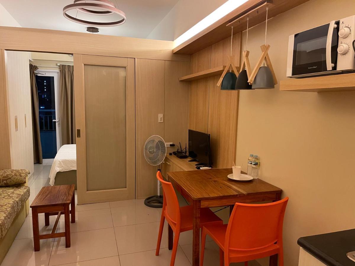 Netflix- Destina Stays At Jazz Residences Makati, Metromanila Makati City Exteriör bild